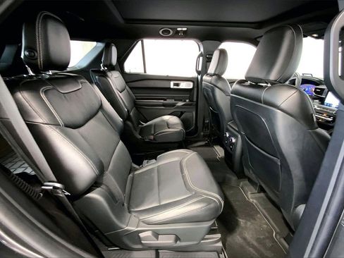 Used 2020 Ford Explorer ST w/ ST Street Pack image 25