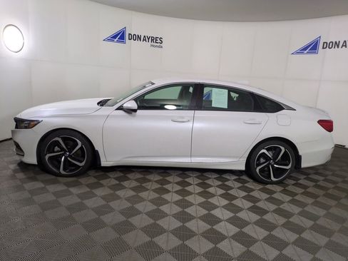 Used 2020 Honda Accord Sport image 2