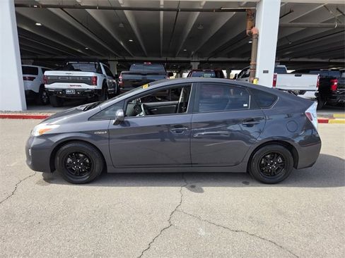 Used 2015 Toyota Prius Four image 3