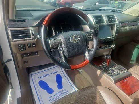 Used 2013 Lexus GX 460 Premium image 11