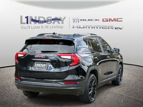 Certified 2023 GMC Terrain SLE w/ Driver Convenience Package AWD/4WD image 2