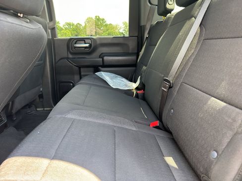 Used 2024 Chevrolet Silverado 2500 Custom w/ Custom Convenience Package AWD/4WD image 22