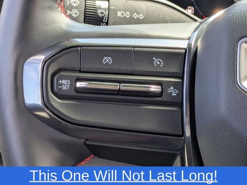 Used 2023 GMC Canyon AT4X image 13