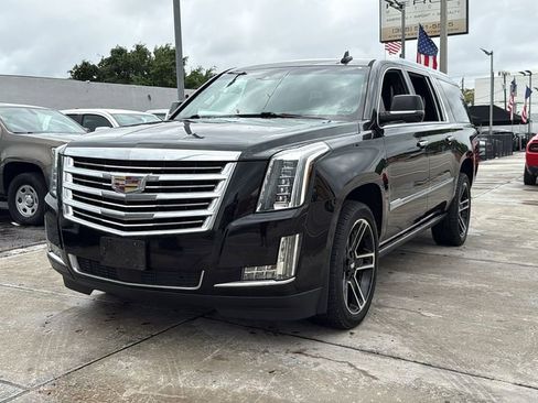 Used 2018 Cadillac Escalade ESV Platinum image 11