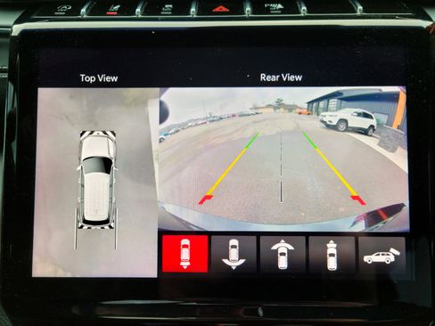 Used 2021 Jeep Grand Cherokee L Overland w/ Advanced Protech Group III image 12