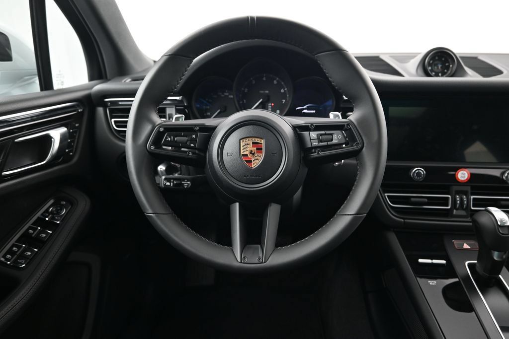 Used 2026 Porsche Macan Turbo AWD/4WD image 13