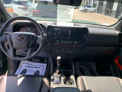 Used 2025 Nissan Frontier PRO-4X w/ Pro Premium Package AWD/4WD image 8