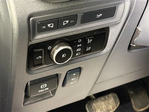 Used 2024 Ford F150 Lariat w/ Equipment Group 502A High image 10