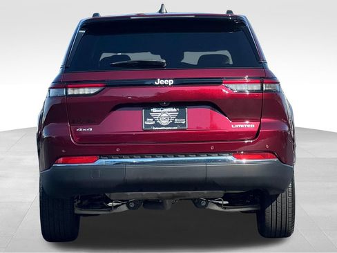 Used 2025 Jeep Grand Cherokee Limited AWD/4WD image 6