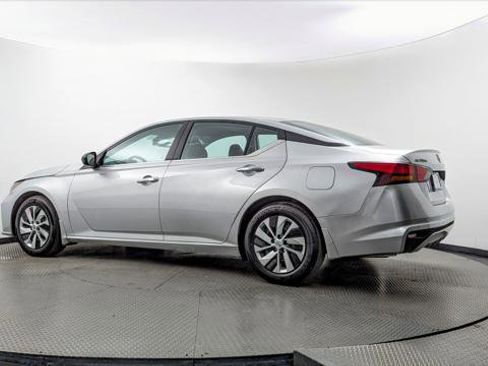 Used 2024 Nissan Altima 2.5 S image 6