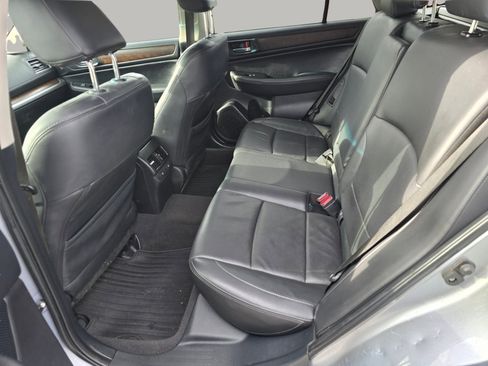 Used 2015 Subaru Outback 3.6R Limited image 22