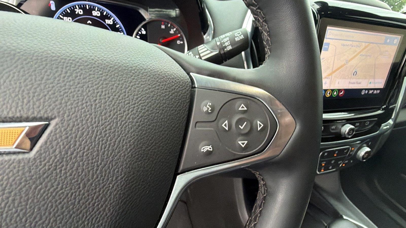 Used 2023 Chevrolet Traverse Premier FWD image 32