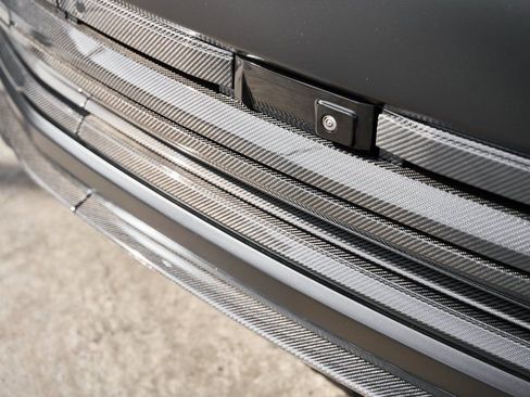 Used 2024 Land Rover Range Rover Long Wheelbase SE image 9