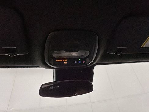 Used 2025 Buick Envista Preferred FWD image 27