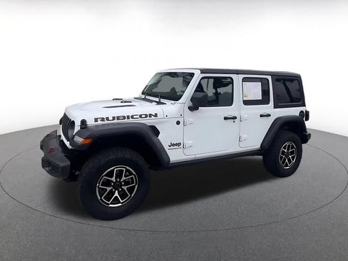 Used 2025 Jeep Wrangler Unlimited Rubicon AWD/4WD image 8