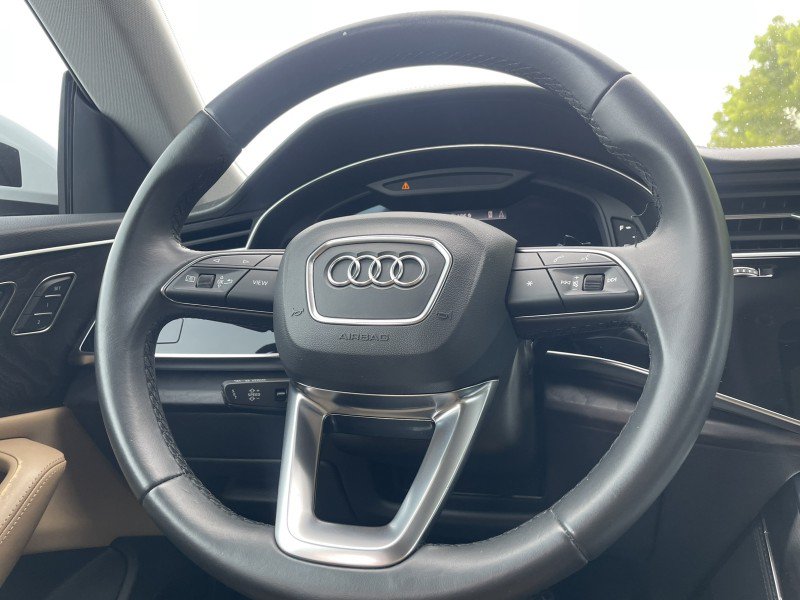 Used 2022 Audi Q8 Prestige w/ Prestige Package AWD/4WD image 17