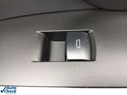 Used 2024 Chevrolet Traverse LS image 16