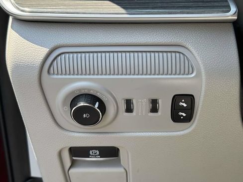 Used 2022 Jeep Wagoneer Series III w/ Flexible Seating Group AWD/4WD image 18