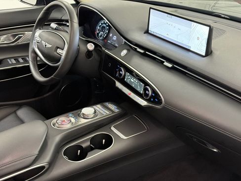 Used 2025 Genesis GV70 2.5T image 10