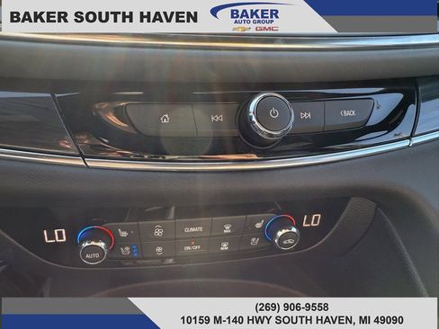 Used 2024 Buick Enclave Premium image 29