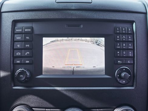 Used 2018 Mercedes-Benz Sprinter 2500 image 68