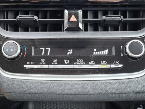 Used 2023 Toyota Corolla LE image 22