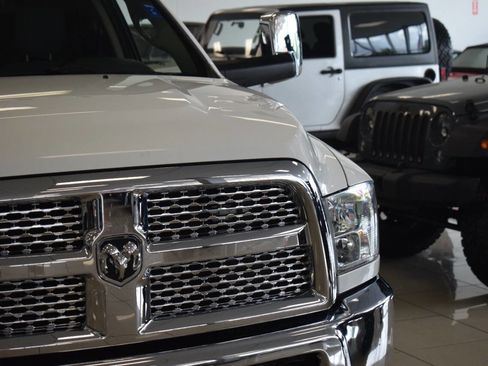 Used 2017 RAM 2500 SLT image 8