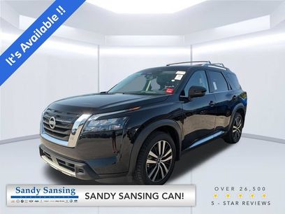 Used 2025 Nissan Pathfinder Platinum