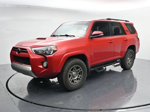 Used 2020 Toyota 4Runner TRD Off-Road Premium w/ Moonroof Package AWD/4WD image 4
