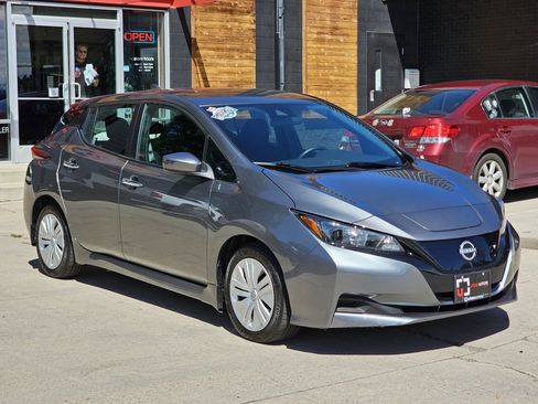 Used 2024 Nissan Leaf S FWD image 7