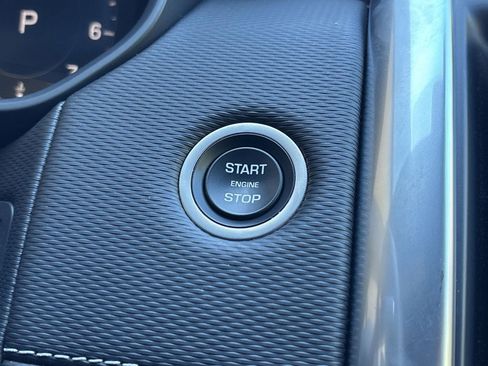 Used 2024 Land Rover Discovery Dynamic SE image 26