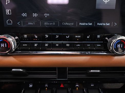 Used 2023 GMC Canyon AT4 w/ AT4 Premium Package image 17