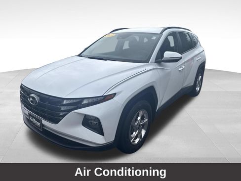 Used 2023 Hyundai Tucson SEL FWD image 4