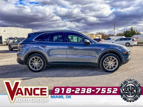 Used 2019 Porsche Cayenne S image 8