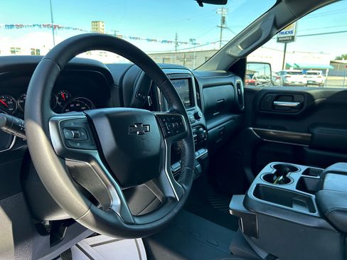 Used 2020 Chevrolet Silverado 1500 LT Trail Boss AWD/4WD image 11