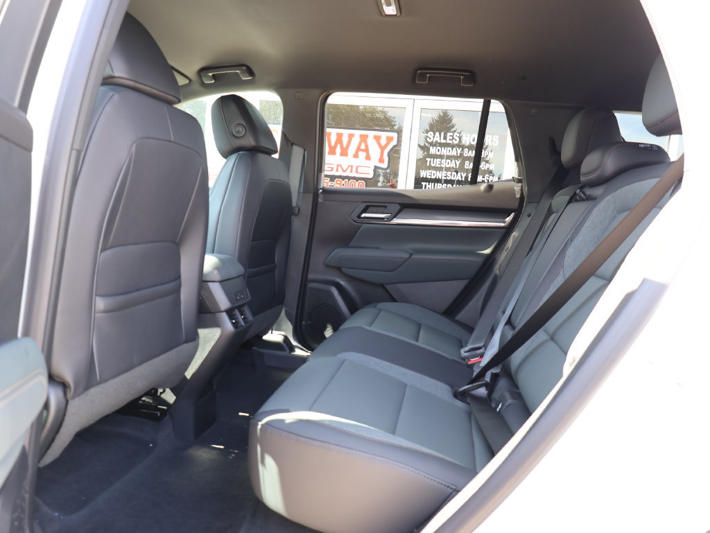New 2027 GMC Terrain AT4 w/ Convenience Package III AWD/4WD image 25