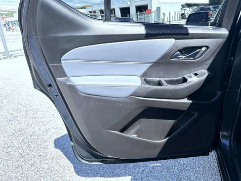 Used 2019 Chevrolet Traverse LT AWD/4WD image 17