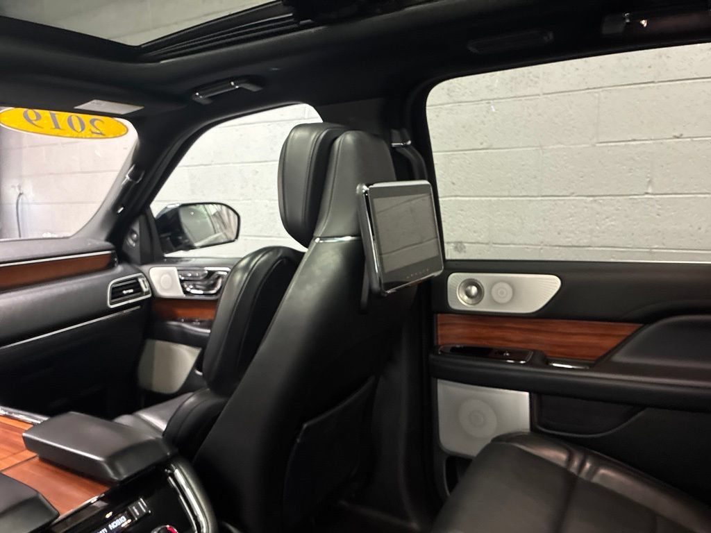 Used 2019 Lincoln Navigator L Reserve w/ Cargo Package AWD/4WD image 28