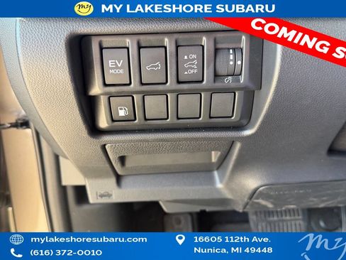 Used 2025 Subaru Forester Premium AWD/4WD image 15