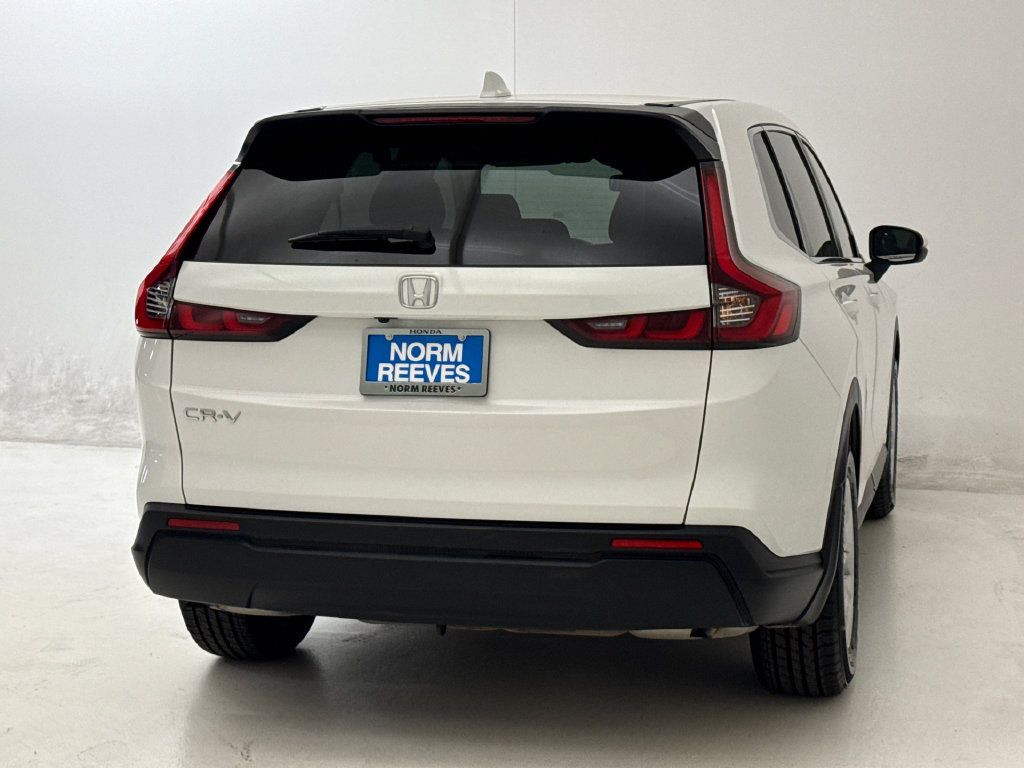 Used 2025 Honda CR-V LX image 9