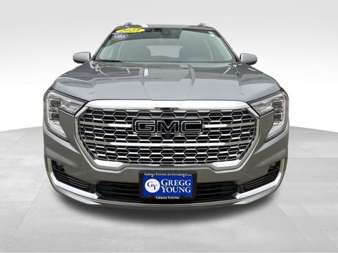Used 2023 GMC Terrain Denali w/ Denali Premium Package image 11