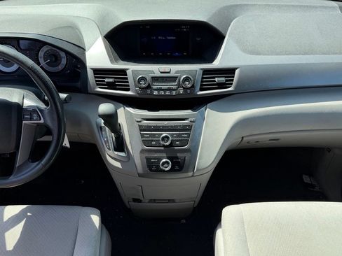 Used 2016 Honda Odyssey LX image 16
