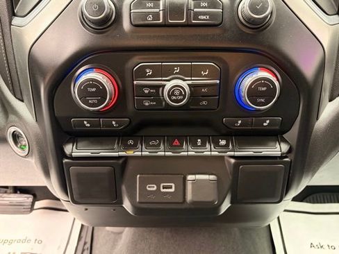 Used 2022 Chevrolet Silverado 1500 LT AWD/4WD image 27