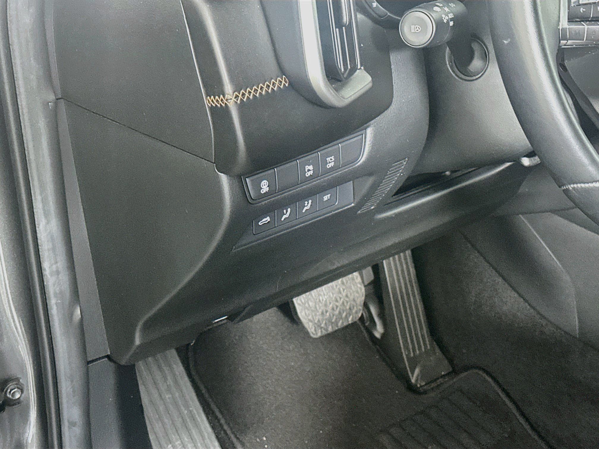 Used 2026 MAZDA CX-50 AWD 2.5 S w/ Premium Package image 17