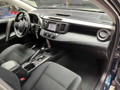 Used 2017 Toyota RAV4 LE w/ All Weather Liner Package AWD/4WD image 20