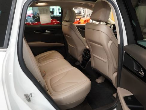 Used 2022 Lincoln Nautilus Reserve AWD/4WD image 24