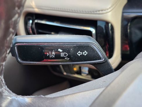 Used 2022 Lincoln Nautilus Reserve w/ Equipment Group 201A image 20