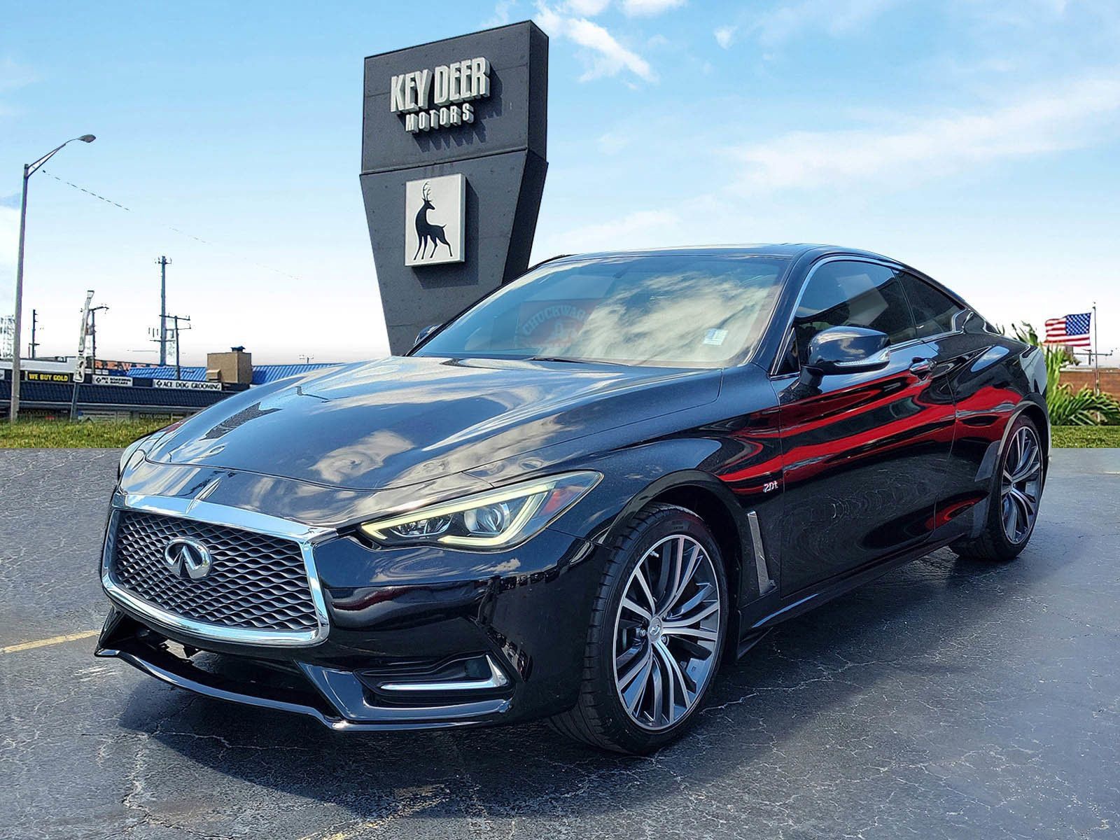 Used 2017 INFINITI Q60 2.0t w/ Moonroof Package RWD image 1