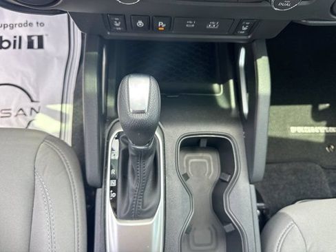 Used 2024 Nissan Frontier SV w/ SV Convenience Package RWD image 20