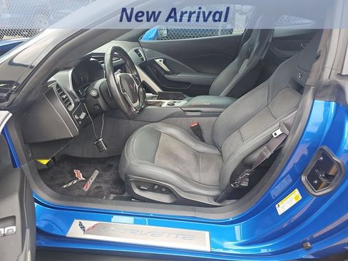 Used 2016 Chevrolet Corvette Z06 w/ 3LZ Preferred Equipment Group RWD image 7